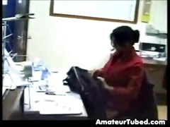 BUSTY INDIAN GIRL FUCK IN OFFICE